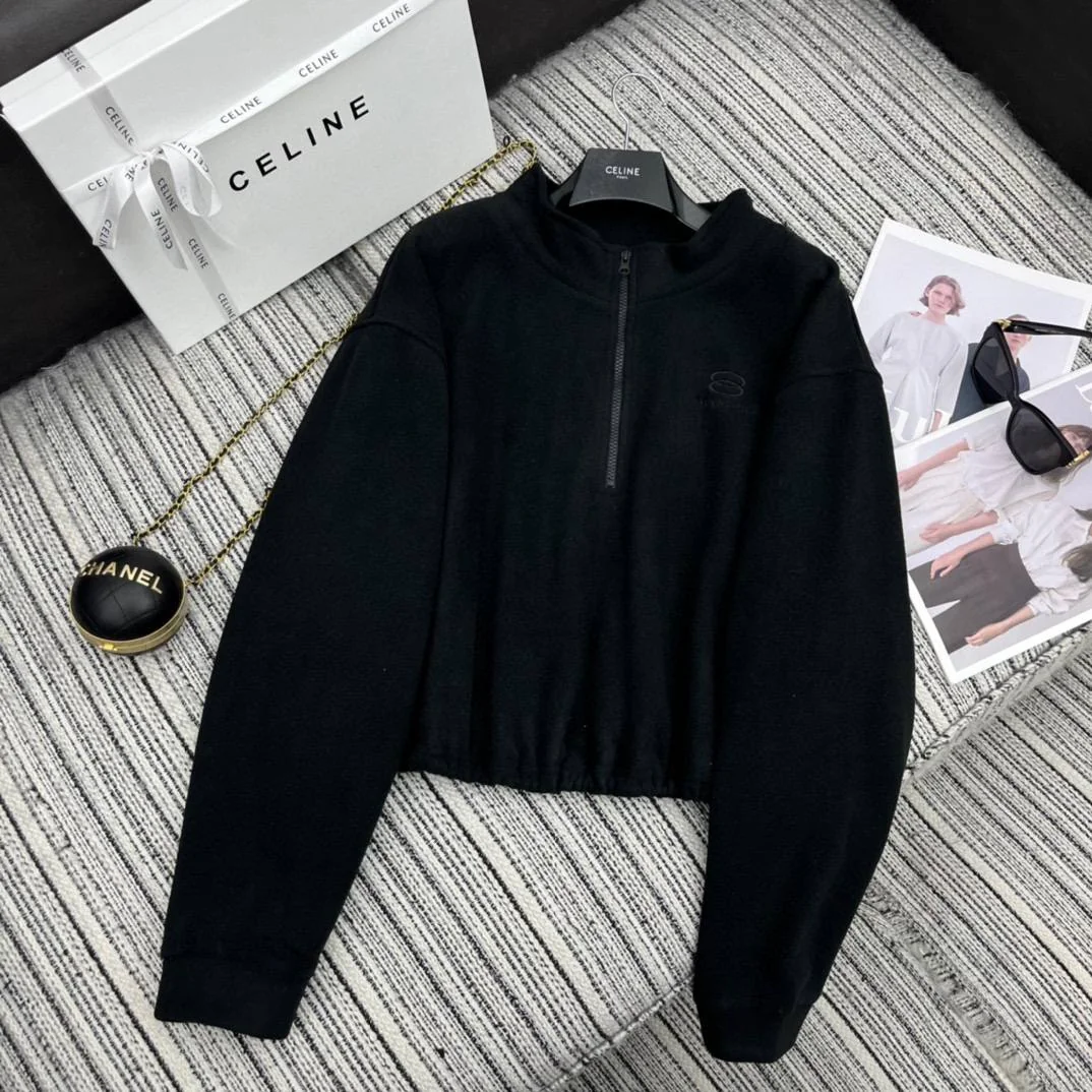Жіночий костюм - Balenciaga